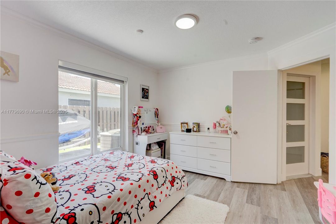 Active With Contract: $654,800 (3 beds, 2 baths, 1679 Square Feet)