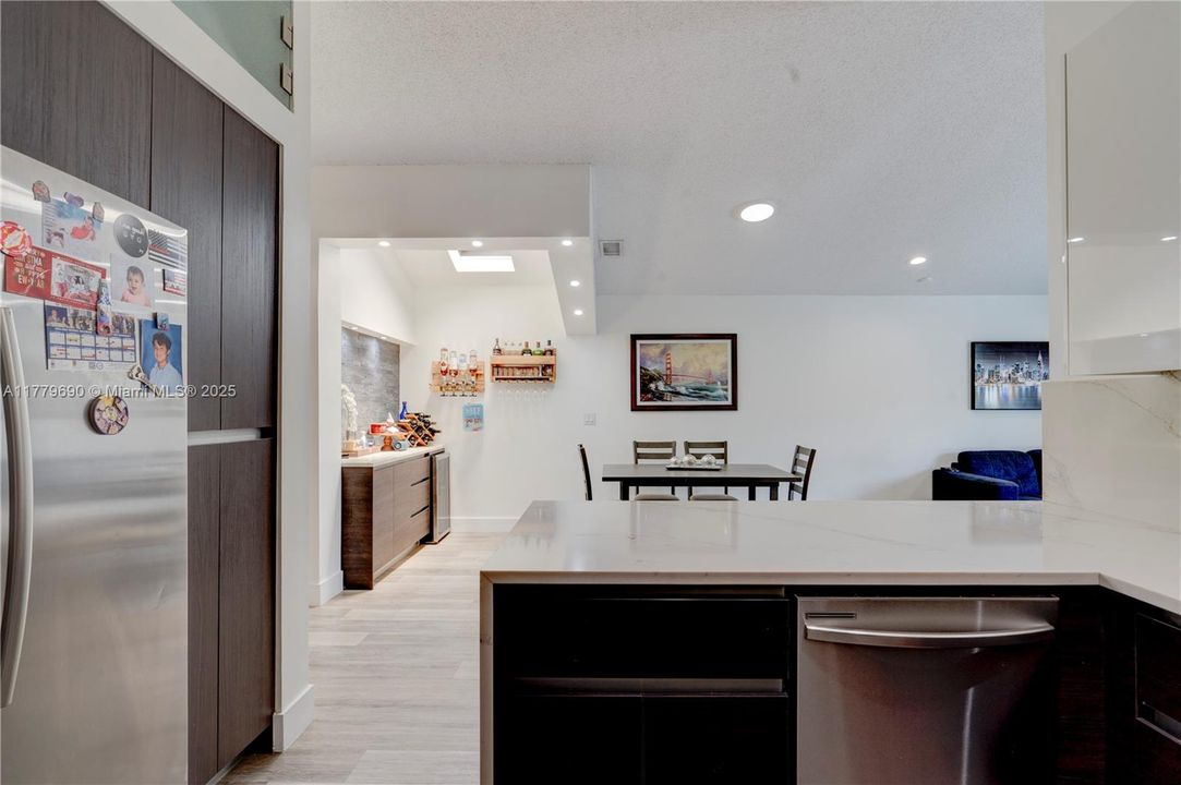 Active With Contract: $654,800 (3 beds, 2 baths, 1679 Square Feet)