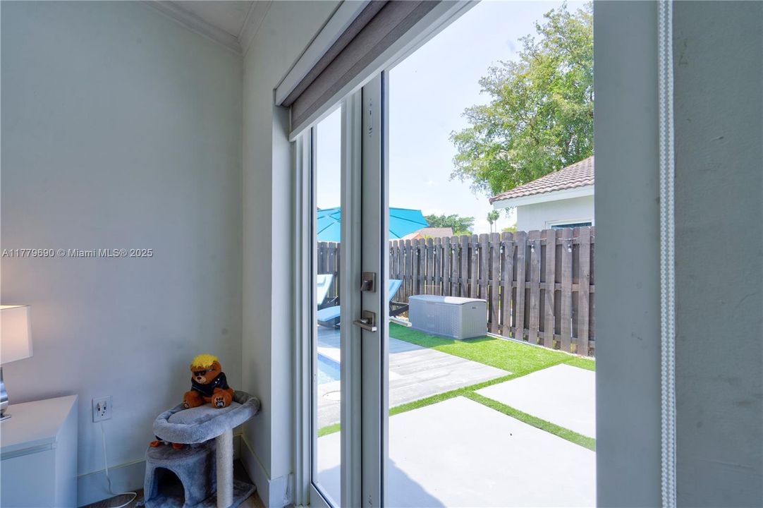 Active With Contract: $654,800 (3 beds, 2 baths, 1679 Square Feet)