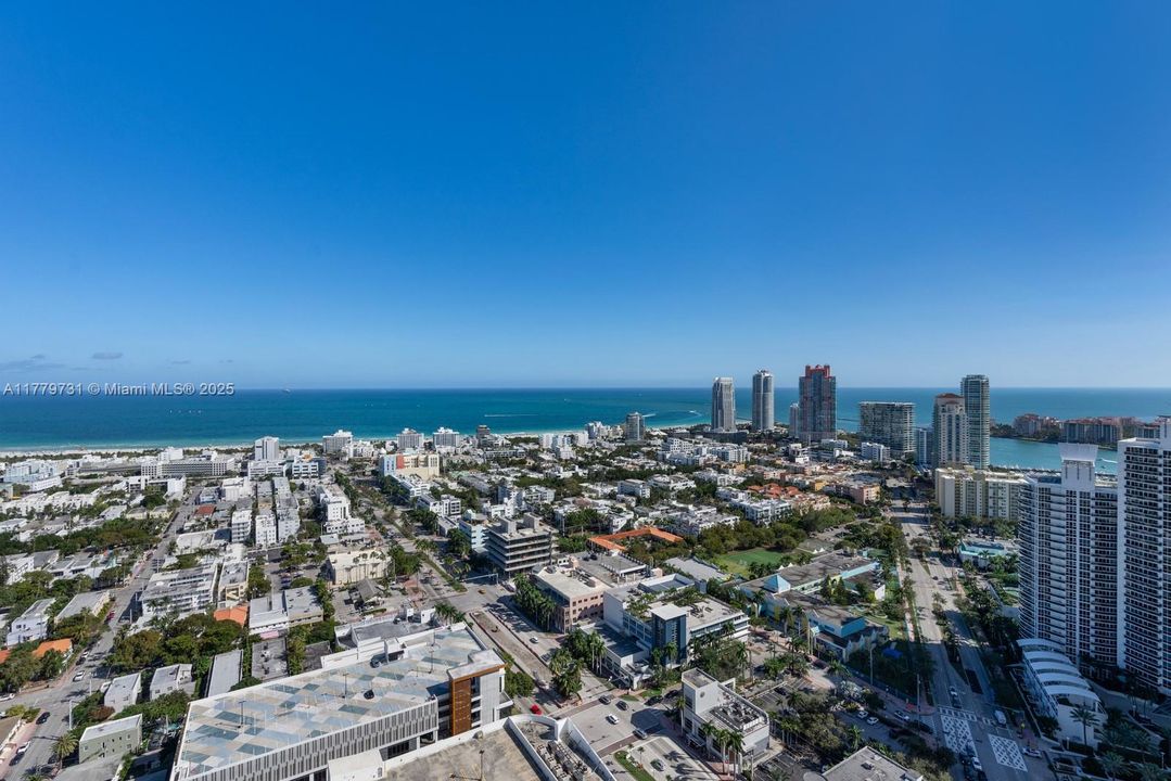 Recently Sold: $7,500,000 (4 beds, 4 baths, 3186 Square Feet)