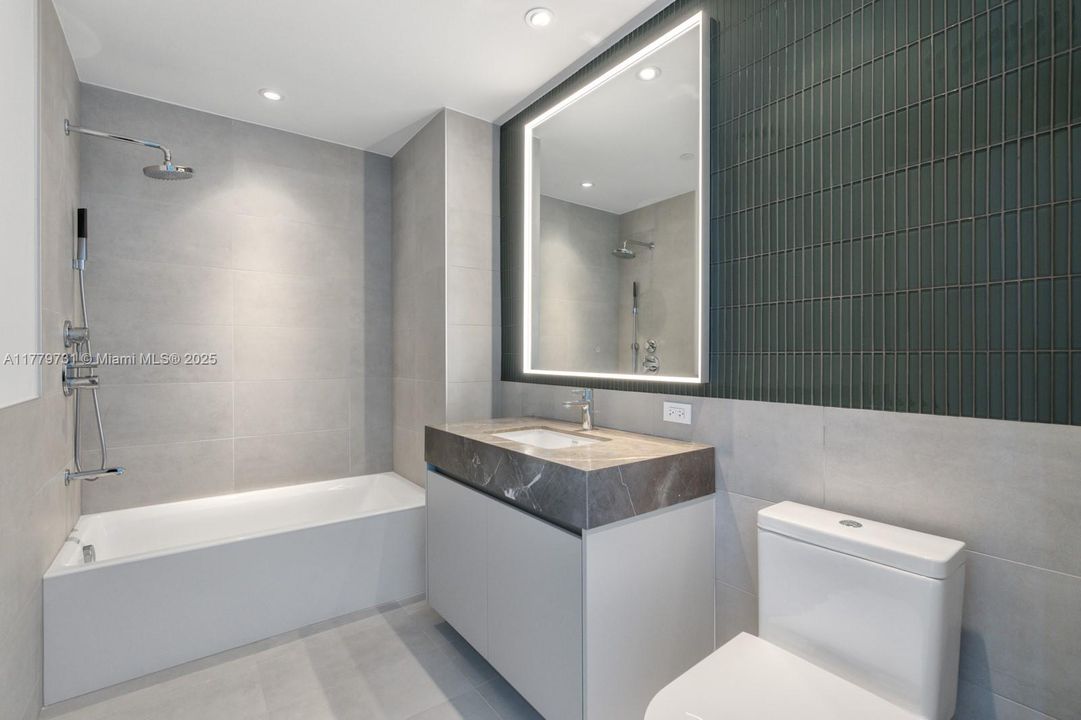 Recently Sold: $7,500,000 (4 beds, 4 baths, 3186 Square Feet)