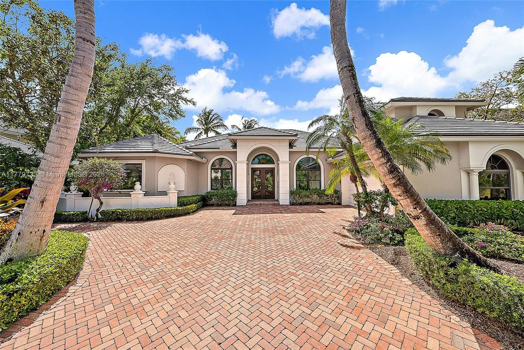 For Sale: $4,200,000 (5 beds, 3 baths, 4032 Square Feet)