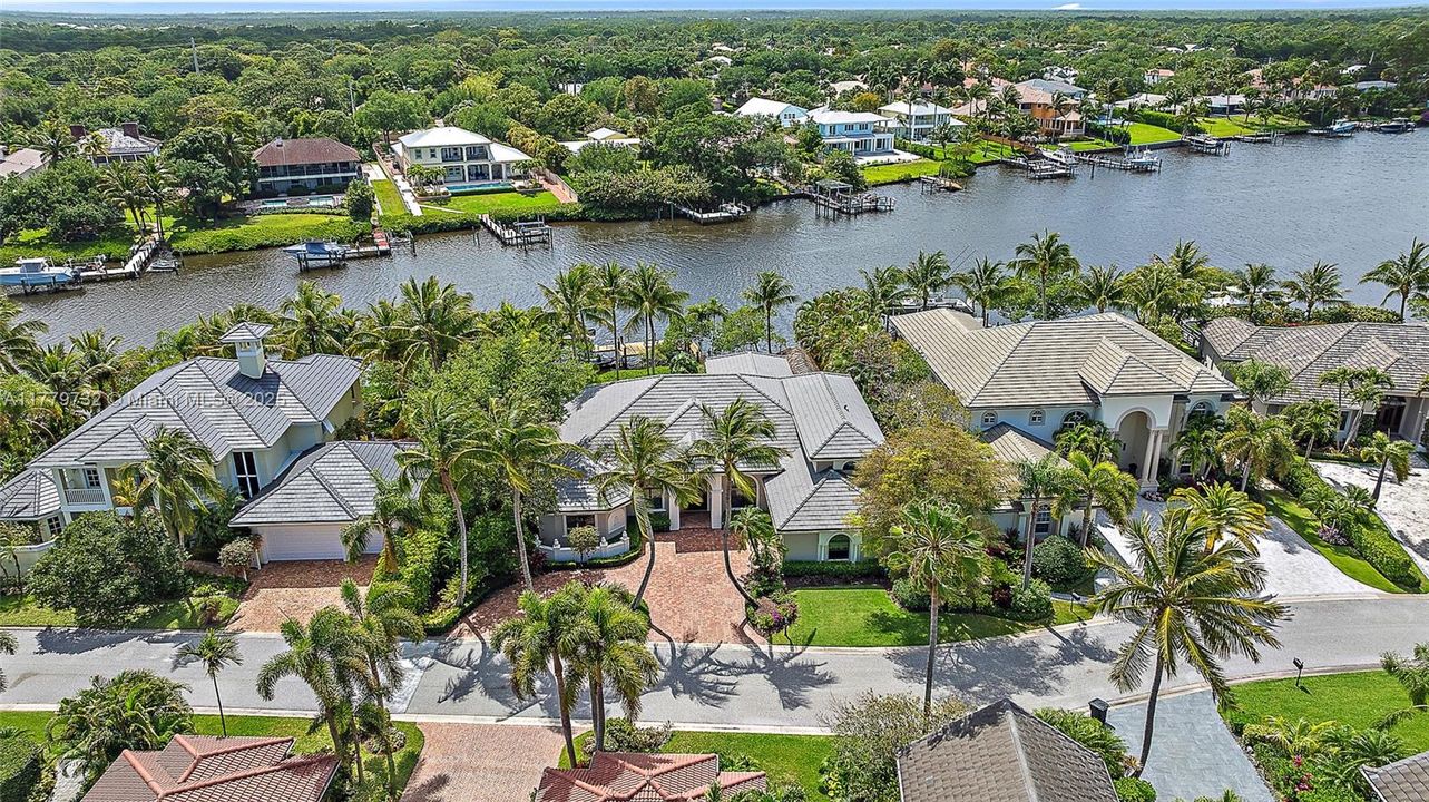 For Sale: $4,200,000 (5 beds, 3 baths, 4032 Square Feet)