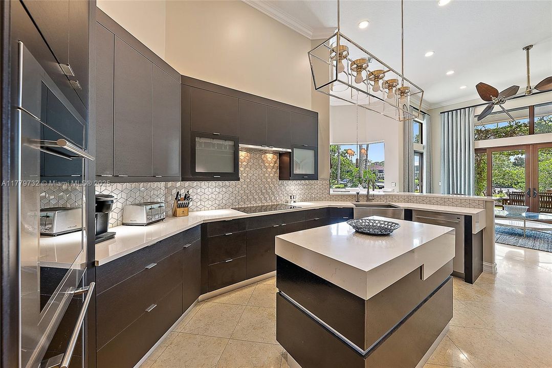 For Sale: $4,200,000 (5 beds, 3 baths, 4032 Square Feet)