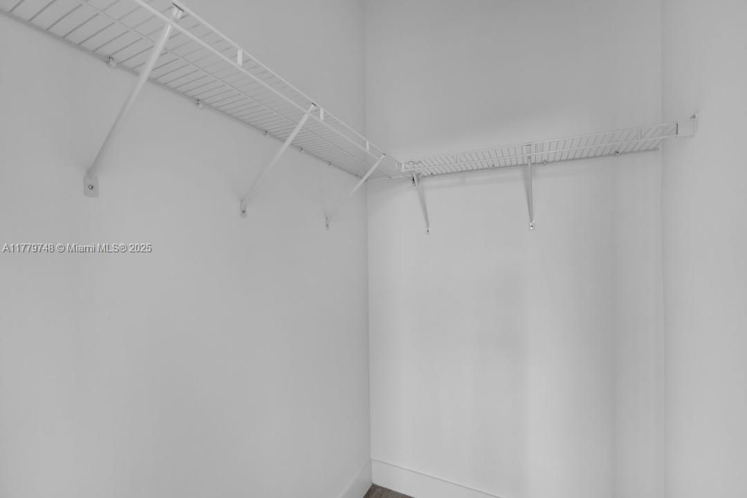 Vendido Recientemente: $430,000 (4 camas, 3 baños, 1760 Pies cuadrados)