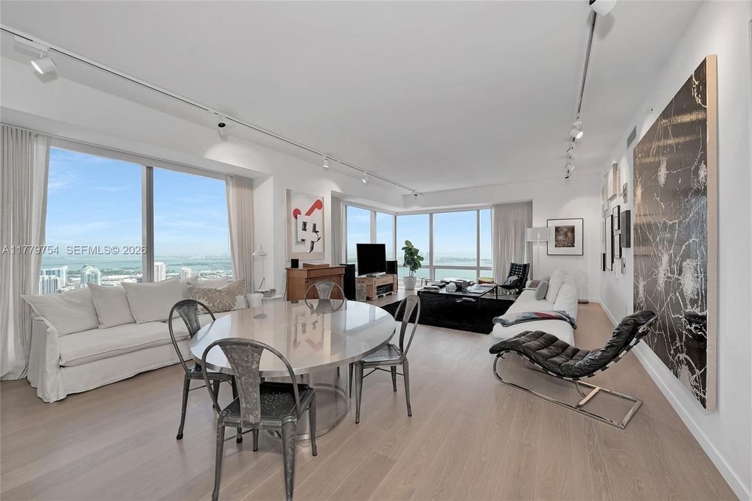 For Sale: $4,650,000 (3 beds, 3 baths, 2738 Square Feet)