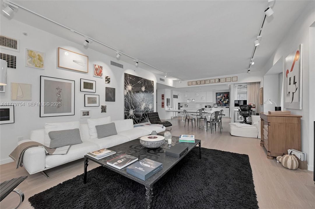 For Sale: $4,650,000 (3 beds, 3 baths, 2738 Square Feet)