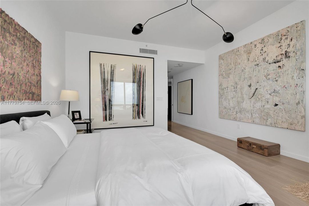 For Sale: $4,650,000 (3 beds, 3 baths, 2738 Square Feet)