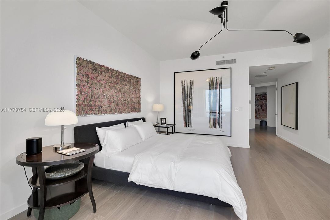 For Sale: $4,650,000 (3 beds, 3 baths, 2738 Square Feet)