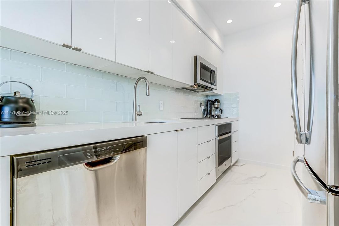 Recently Sold: $349,000 (0 beds, 1 baths, 543 Square Feet)