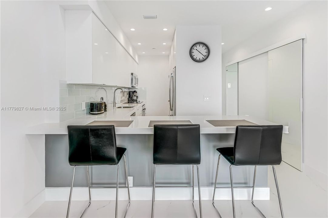 Recently Sold: $349,000 (0 beds, 1 baths, 543 Square Feet)