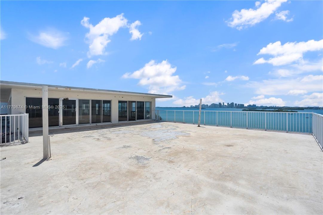 En Venta: $3,995,000 (0 camas, 0 baños, 7891 Pies cuadrados)