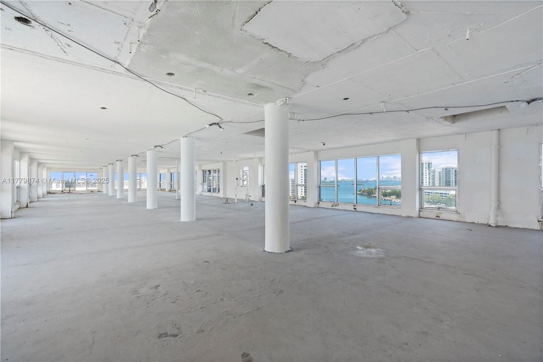 En Venta: $3,995,000 (0 camas, 0 baños, 7891 Pies cuadrados)