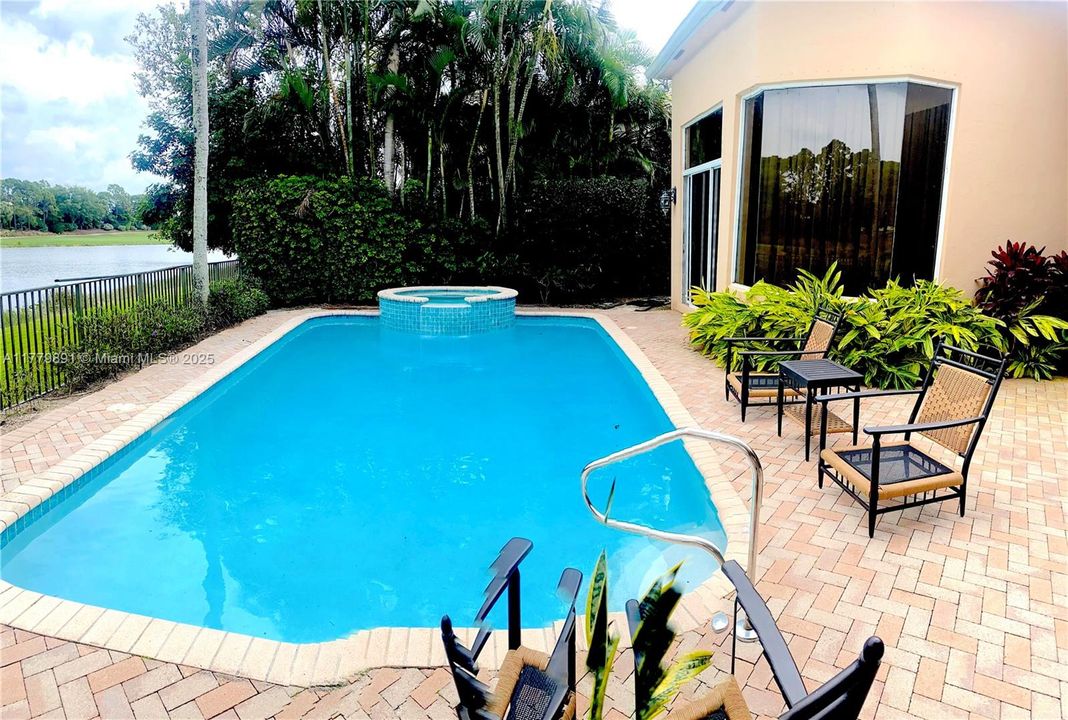 En Venta: $3,335,000 (3 camas, 3 baños, 3819 Pies cuadrados)