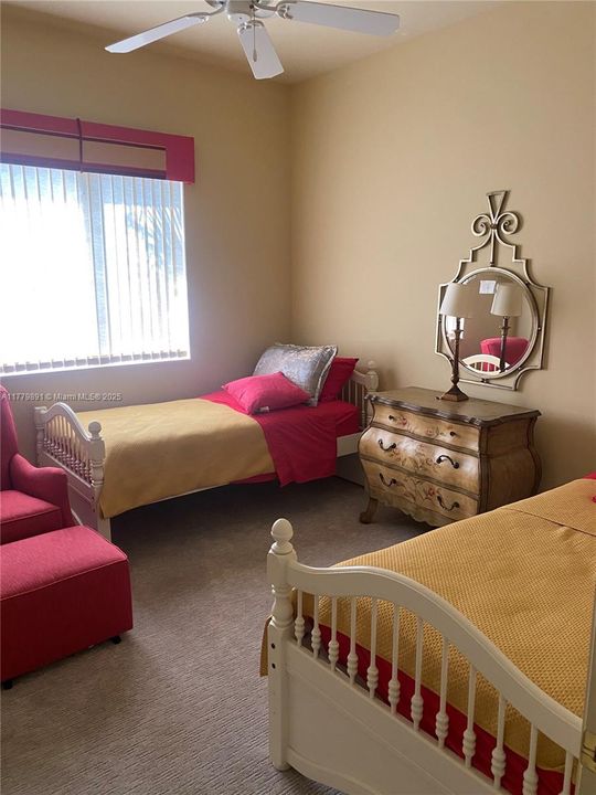 En Venta: $3,335,000 (3 camas, 3 baños, 3819 Pies cuadrados)