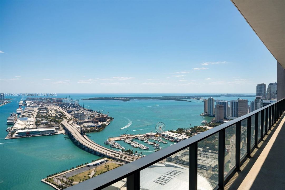 En Venta: $21,000,000 (5 camas, 6 baños, 10411 Pies cuadrados)