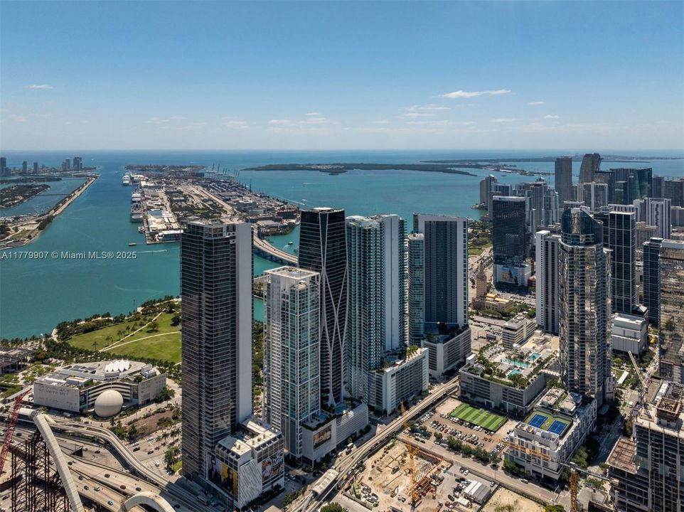 En Venta: $21,000,000 (5 camas, 6 baños, 10411 Pies cuadrados)