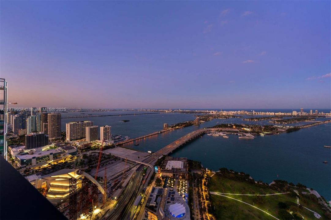 En Venta: $21,000,000 (5 camas, 6 baños, 10411 Pies cuadrados)