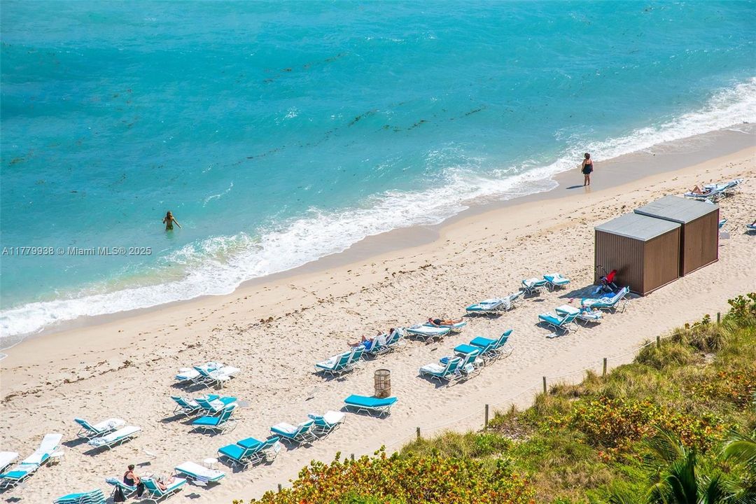 合同活跃: $12,000 (2 贝兹, 2 浴室, 1280 平方英尺)