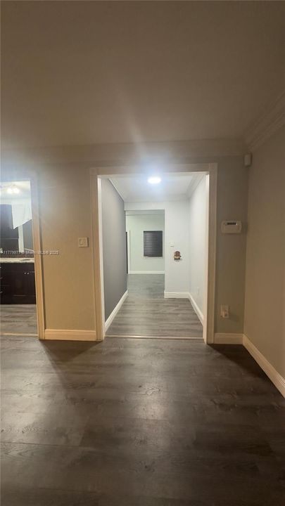 合同活跃: $395,000 (2 贝兹, 1 浴室, 960 平方英尺)