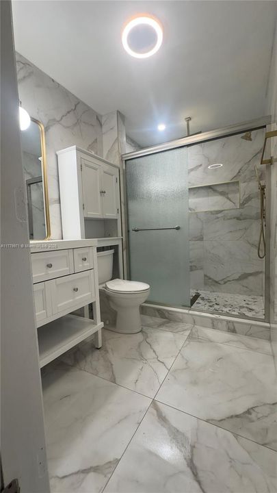 合同活跃: $395,000 (2 贝兹, 1 浴室, 960 平方英尺)