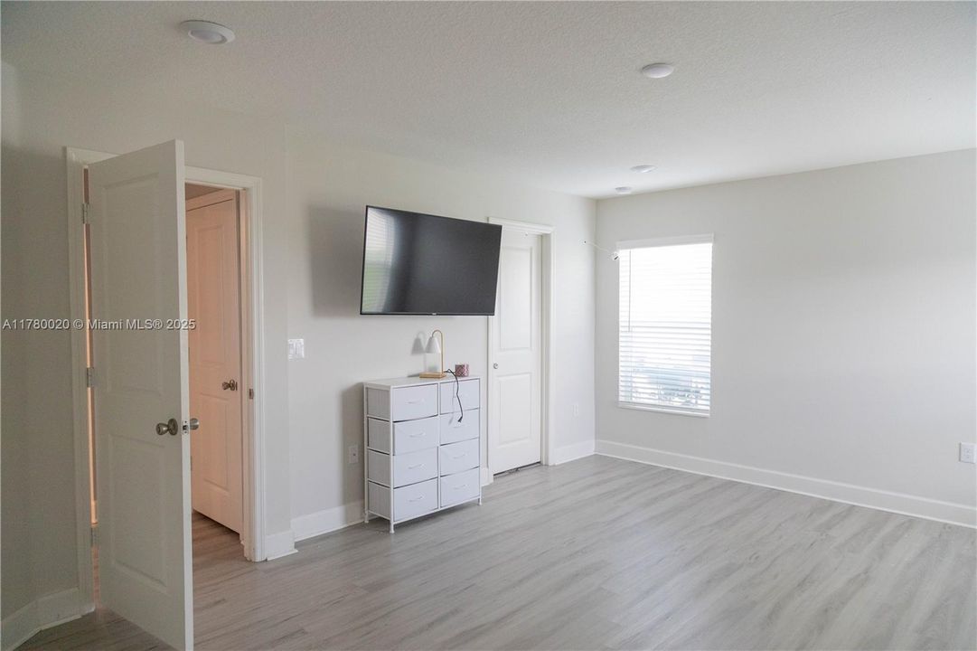 Recently Sold: $369,900 (4 beds, 2 baths, 0 Square Feet)