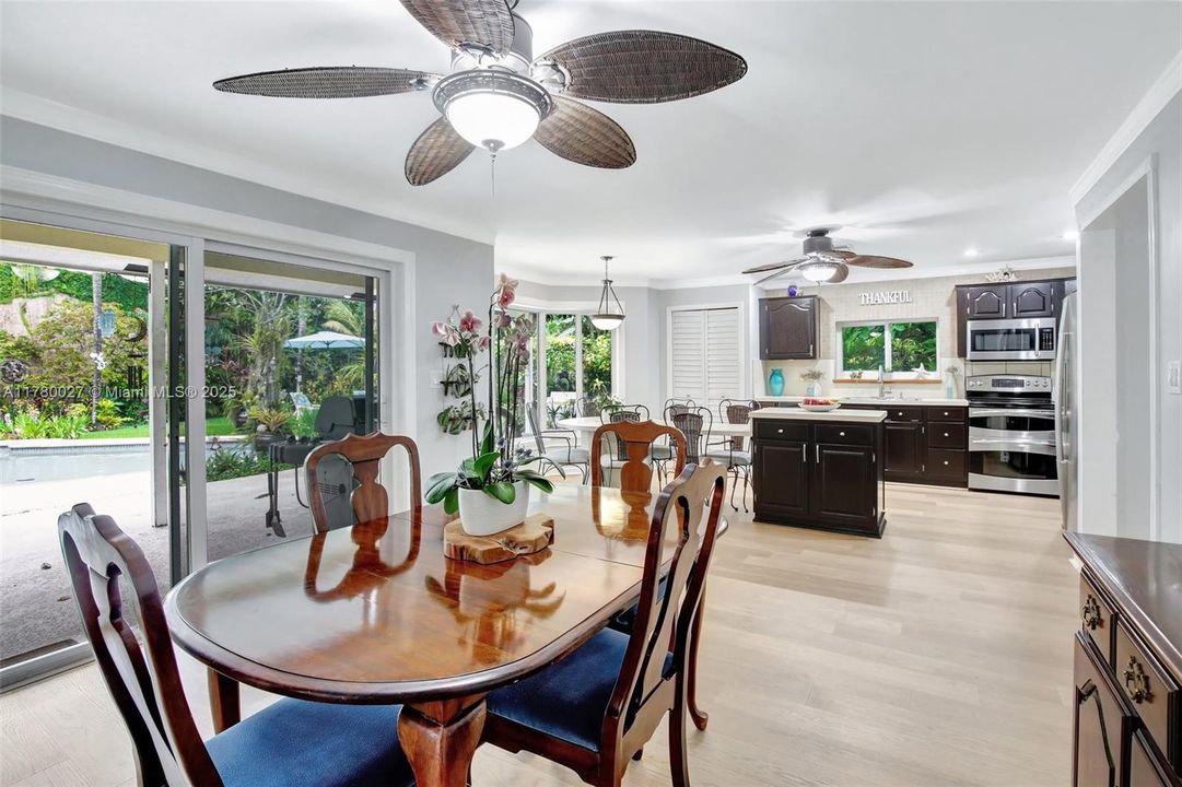 Active With Contract: $810,000 (5 beds, 3 baths, 2414 Square Feet)