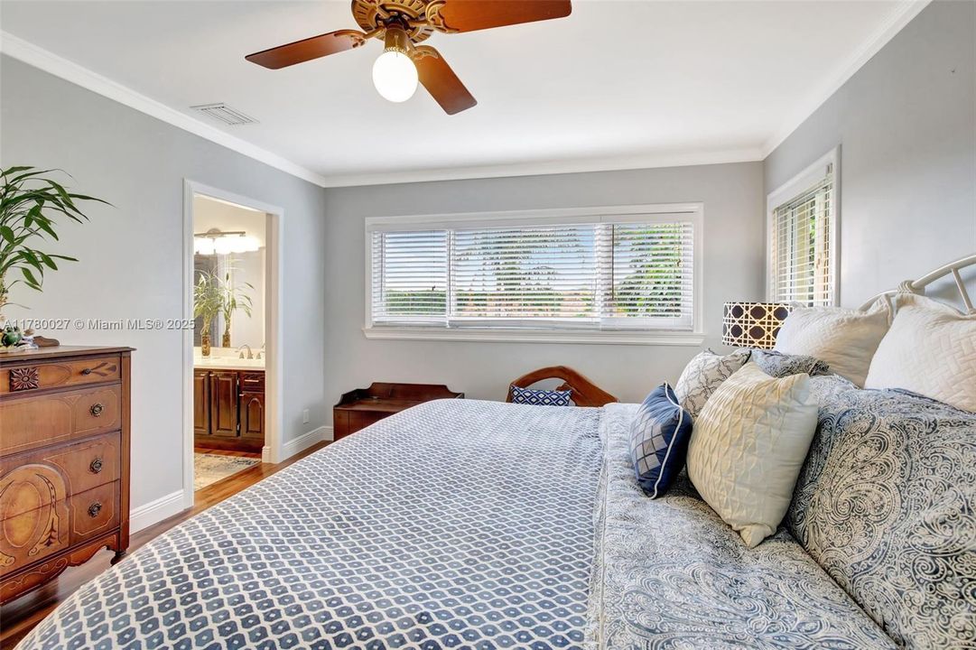 Active With Contract: $810,000 (5 beds, 3 baths, 2414 Square Feet)