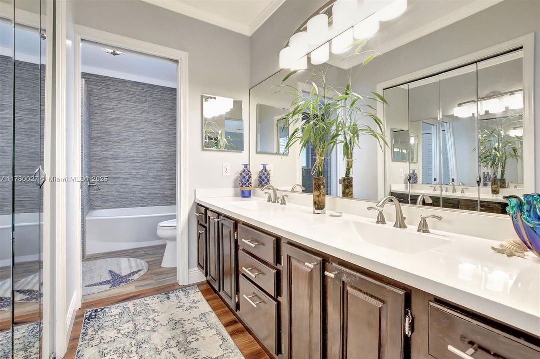 Active With Contract: $810,000 (5 beds, 3 baths, 2414 Square Feet)