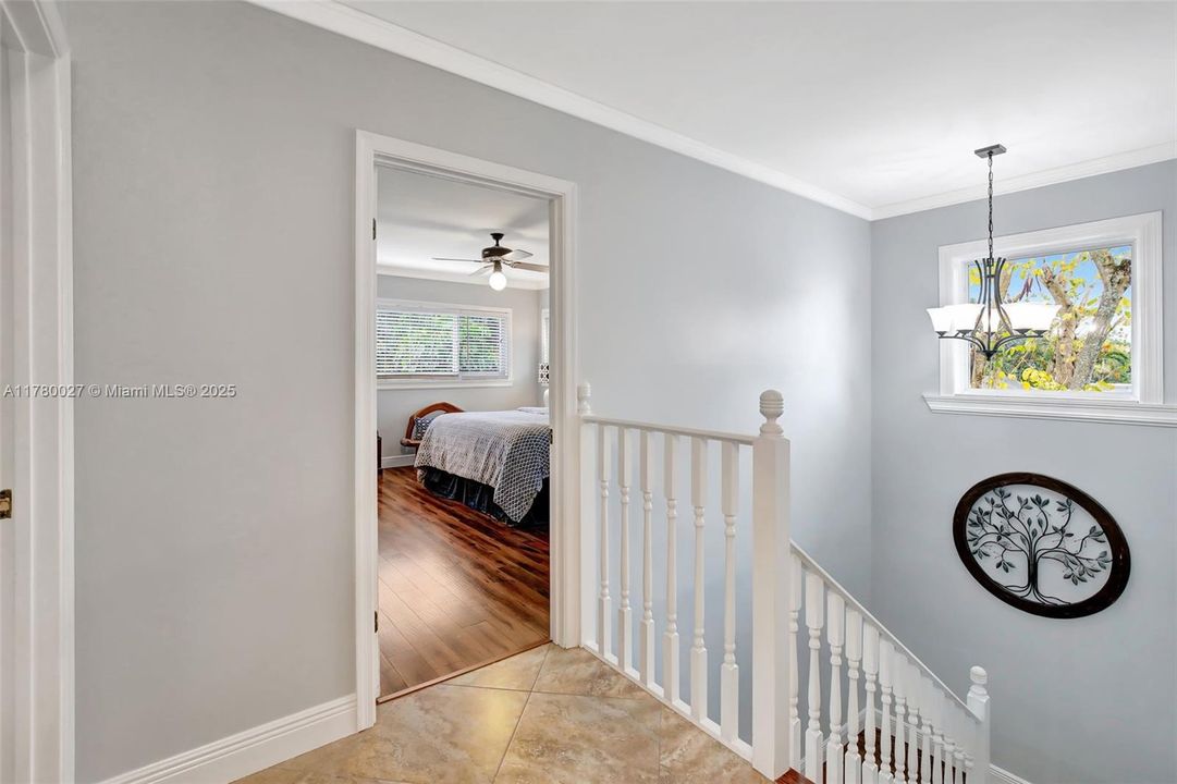 Active With Contract: $810,000 (5 beds, 3 baths, 2414 Square Feet)