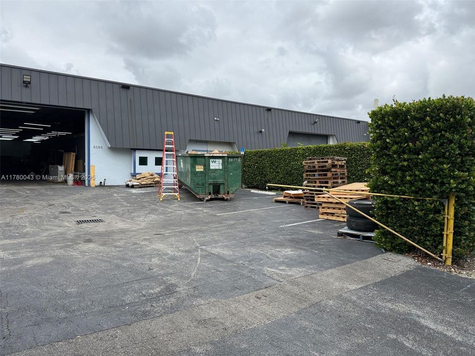 出租: $37,500 (0 贝兹, 0 浴室, 0 平方英尺)