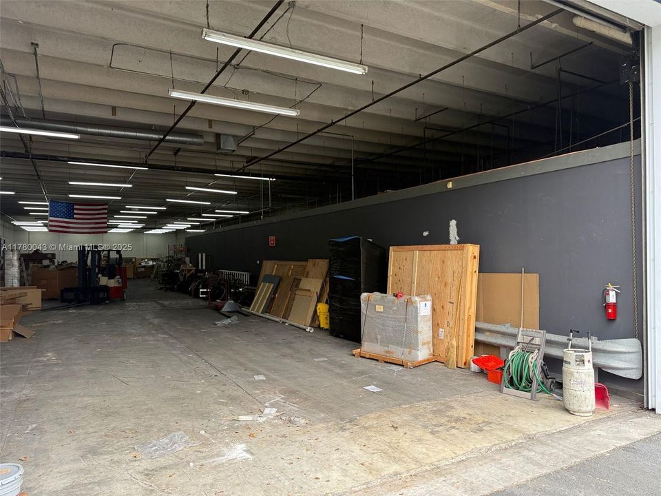 出租: $37,500 (0 贝兹, 0 浴室, 0 平方英尺)