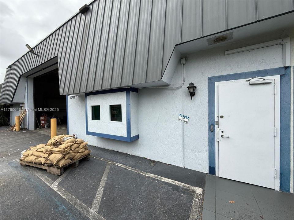 出租: $37,500 (0 贝兹, 0 浴室, 0 平方英尺)