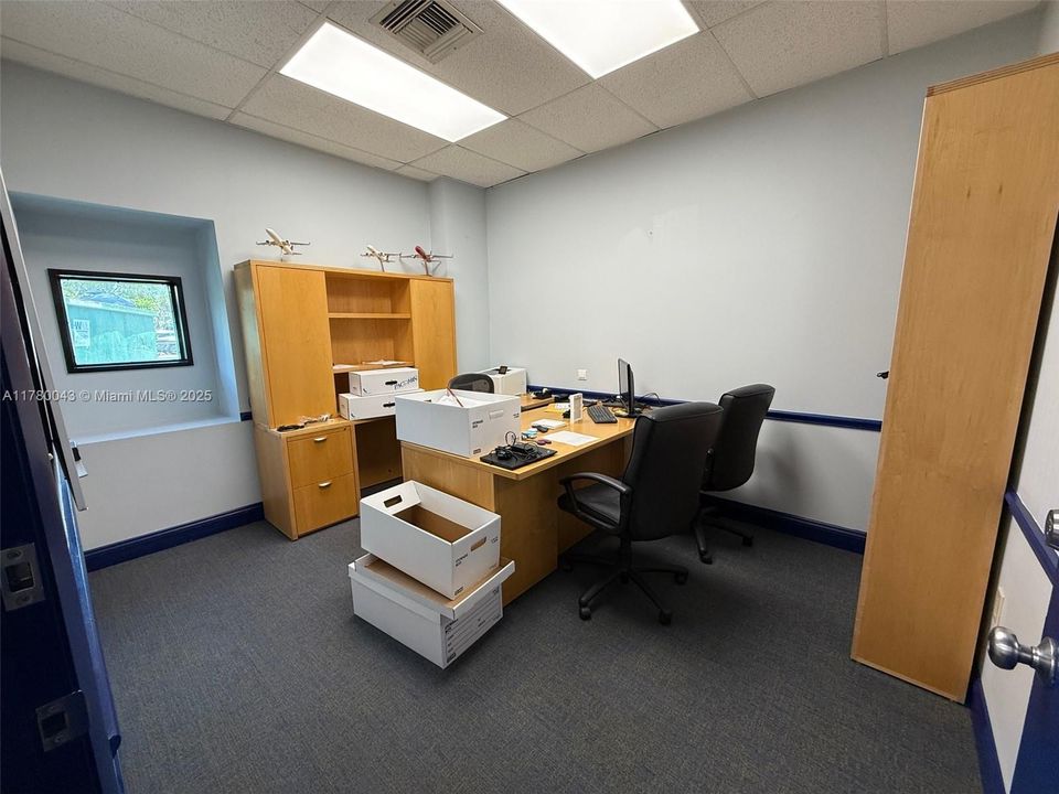 出租: $37,500 (0 贝兹, 0 浴室, 0 平方英尺)