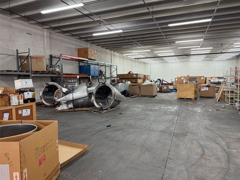 出租: $37,500 (0 贝兹, 0 浴室, 0 平方英尺)