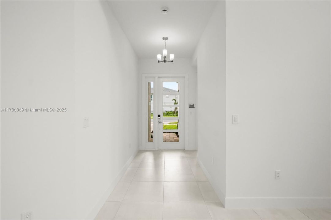 Recientemente alquilado: $6,900 (5 camas, 7 baños, 4267 Pies cuadrados)