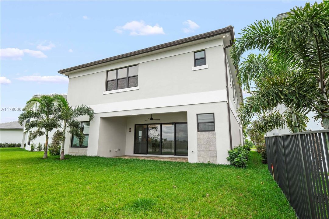 Recientemente alquilado: $6,900 (5 camas, 7 baños, 4267 Pies cuadrados)