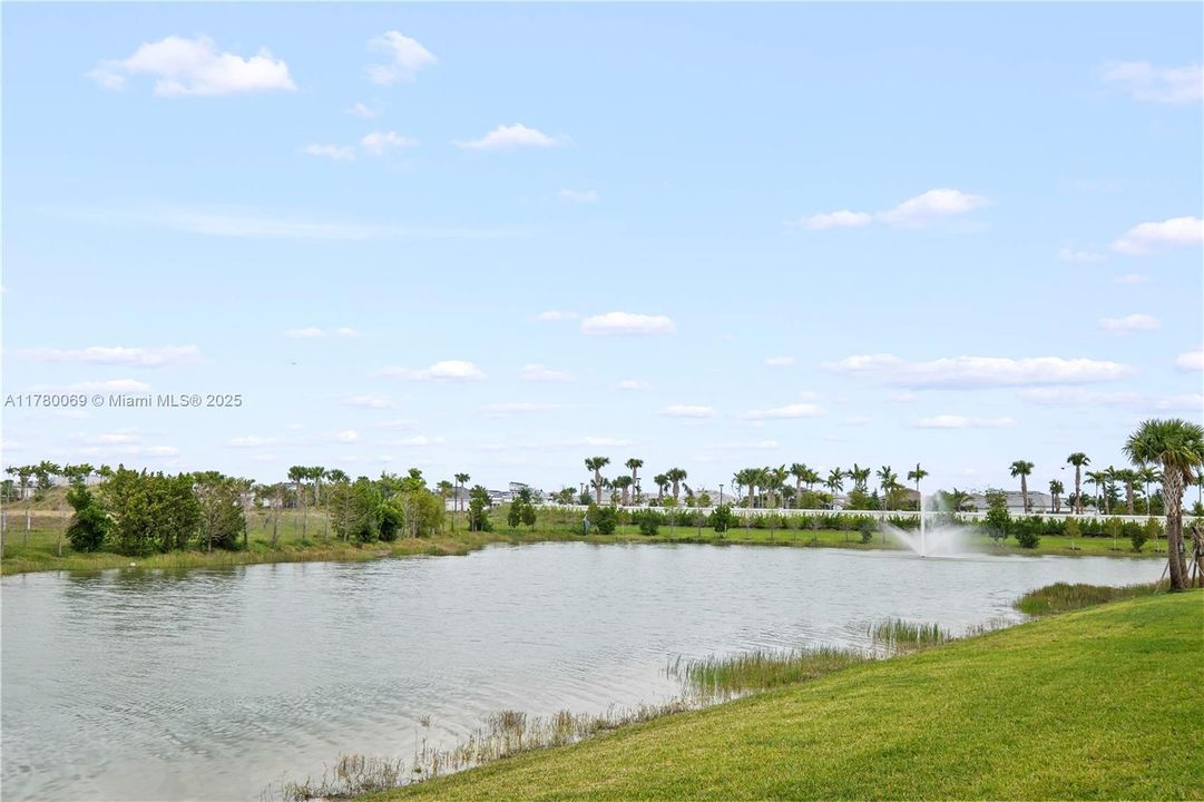 Recientemente alquilado: $6,900 (5 camas, 7 baños, 4267 Pies cuadrados)