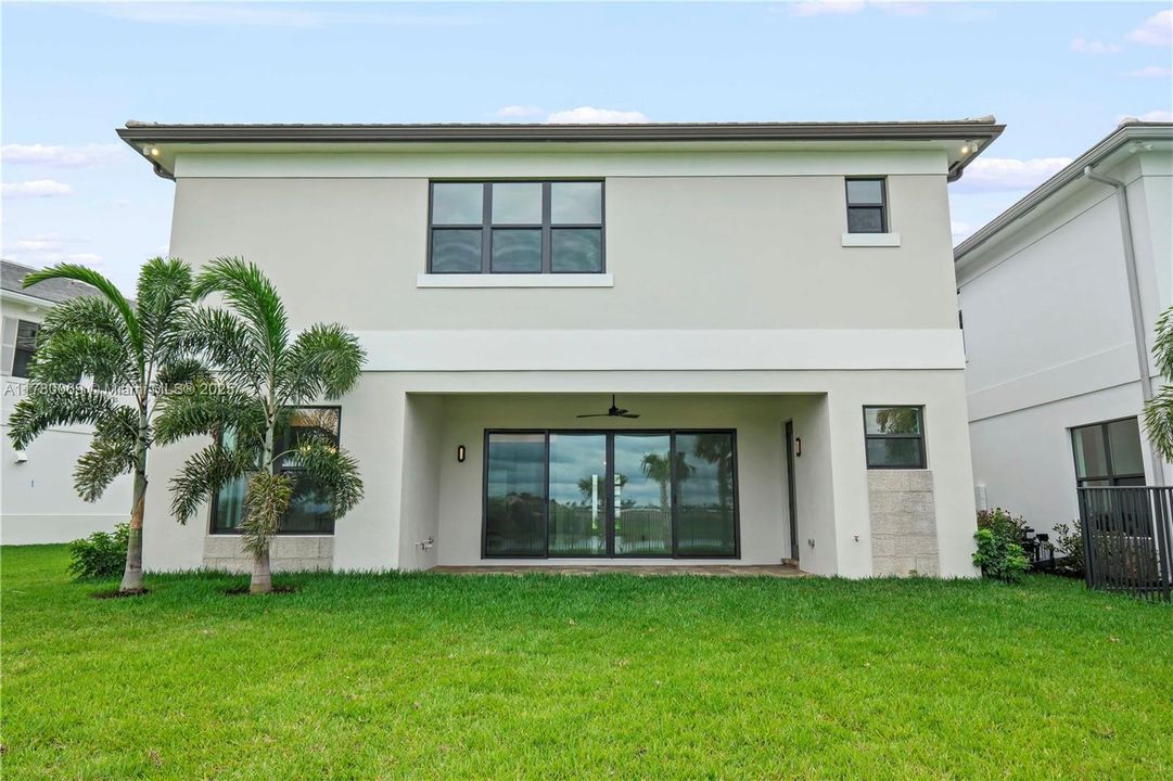 Recientemente alquilado: $6,900 (5 camas, 7 baños, 4267 Pies cuadrados)