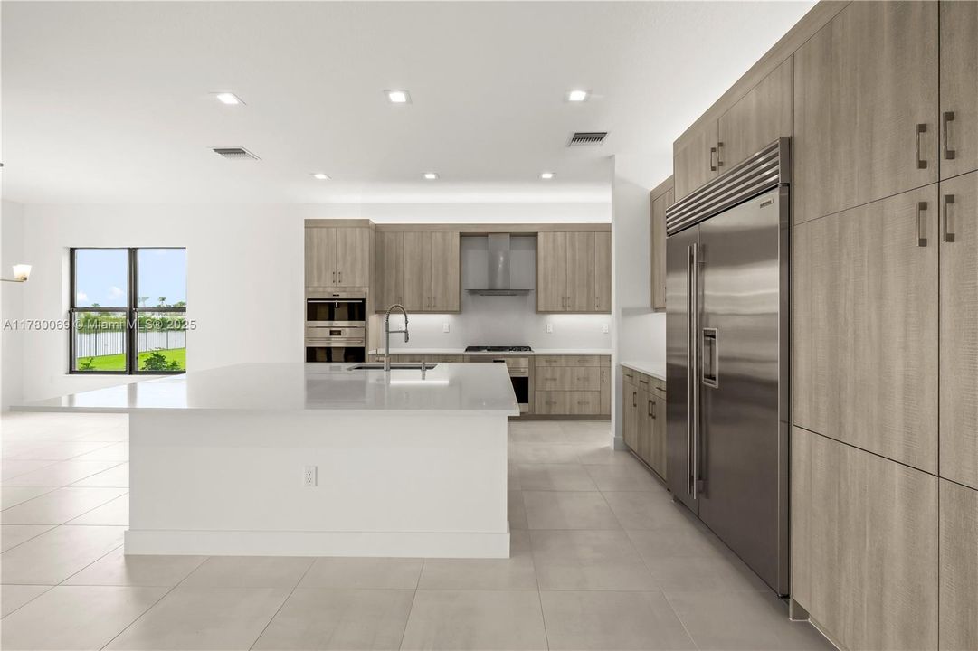 Recientemente alquilado: $6,900 (5 camas, 7 baños, 4267 Pies cuadrados)