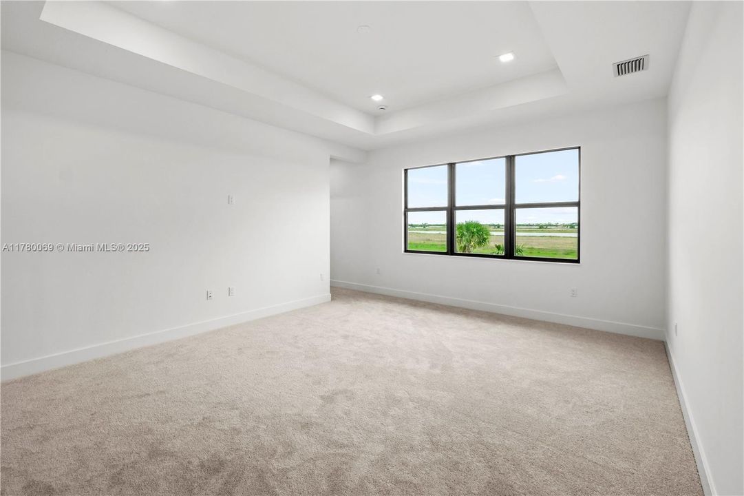 Recientemente alquilado: $6,900 (5 camas, 7 baños, 4267 Pies cuadrados)