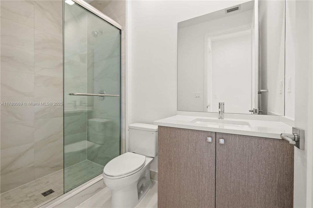 Recientemente alquilado: $6,900 (5 camas, 7 baños, 4267 Pies cuadrados)