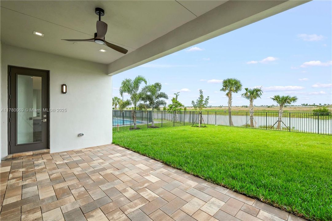 Recientemente alquilado: $6,900 (5 camas, 7 baños, 4267 Pies cuadrados)