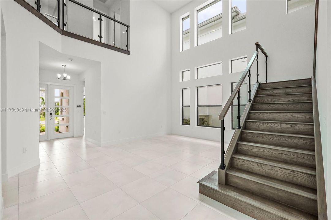 Recientemente alquilado: $6,900 (5 camas, 7 baños, 4267 Pies cuadrados)