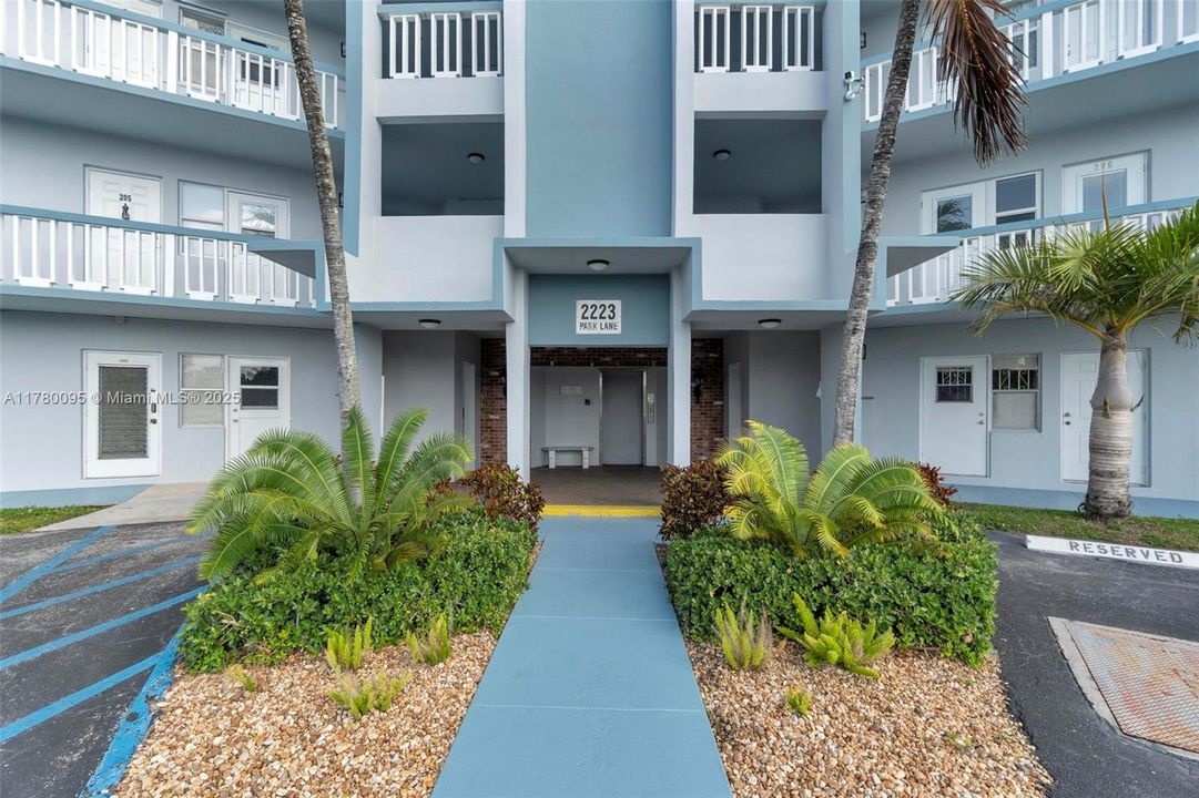 Недавно продано: $115,000 (1 спален, 1 ванн, 703 Квадратных фут)