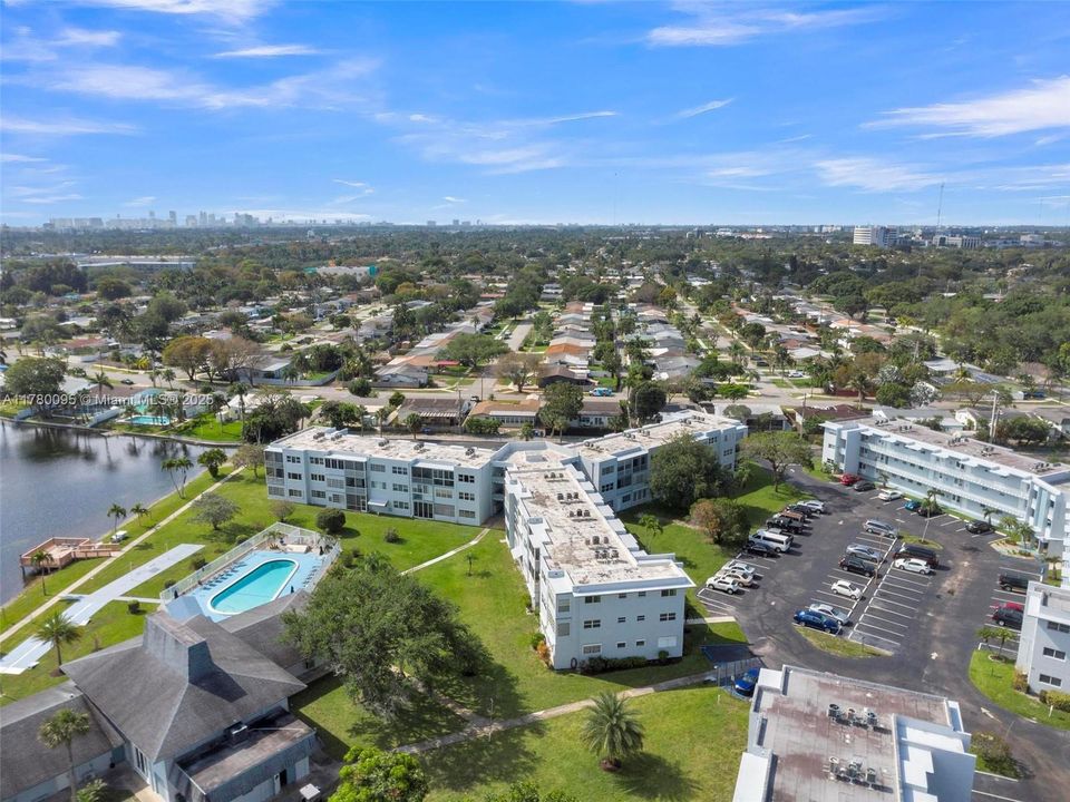 Недавно продано: $115,000 (1 спален, 1 ванн, 703 Квадратных фут)