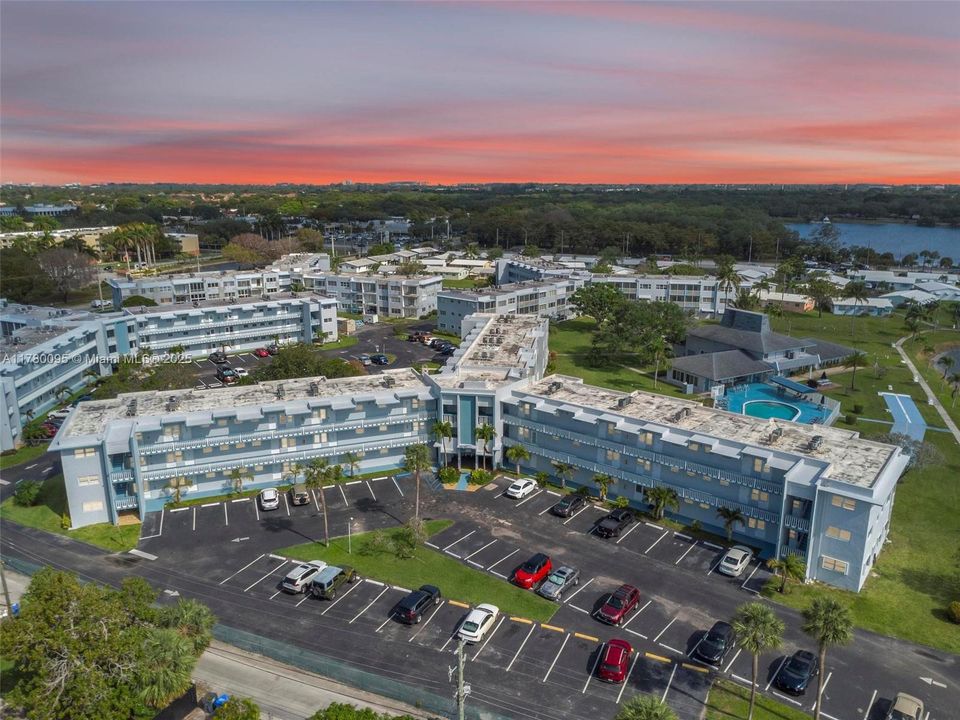 Недавно продано: $115,000 (1 спален, 1 ванн, 703 Квадратных фут)