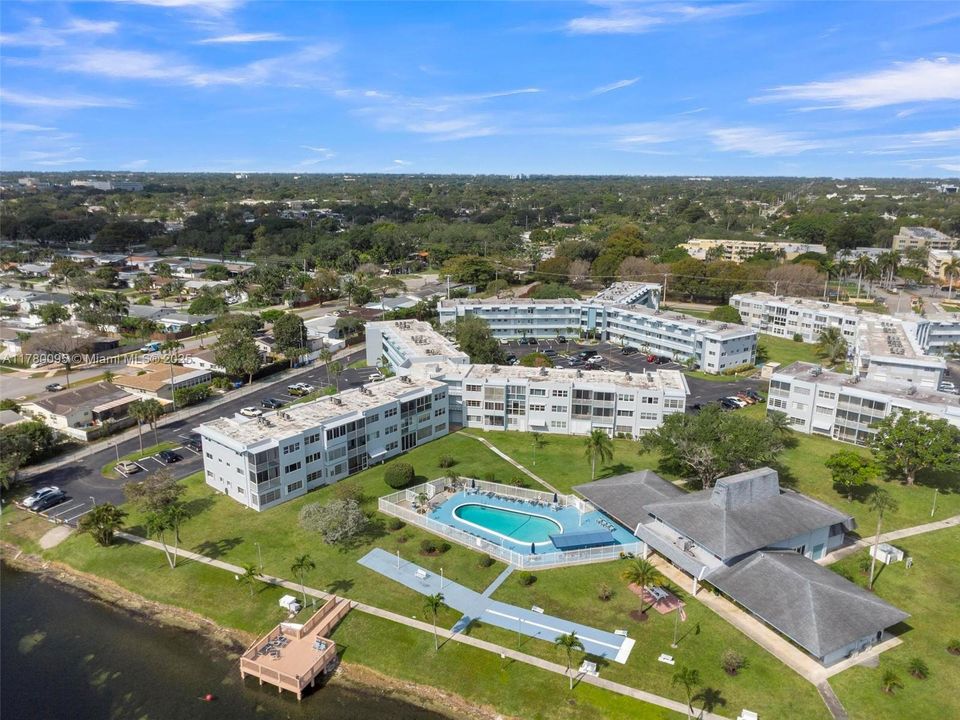 Недавно продано: $115,000 (1 спален, 1 ванн, 703 Квадратных фут)