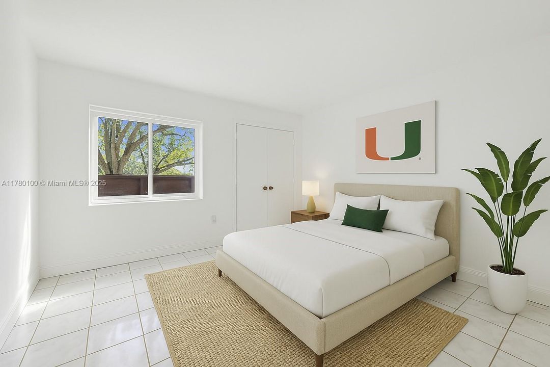 Vendido Recientemente: $379,000 (2 camas, 2 baños, 1182 Pies cuadrados)