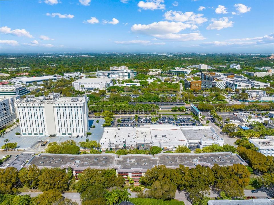 Vendido Recientemente: $379,000 (2 camas, 2 baños, 1182 Pies cuadrados)